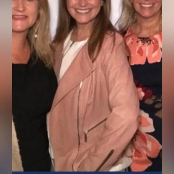 BCBG dusky pink 100% leather peplum jacket Size:Medium Professionally DryCleaned - Picture 2 of 15